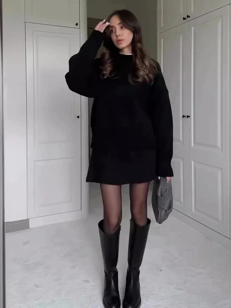 Preppy 2-delt Striksæt med Sweater og A-formet Mini-nederdel